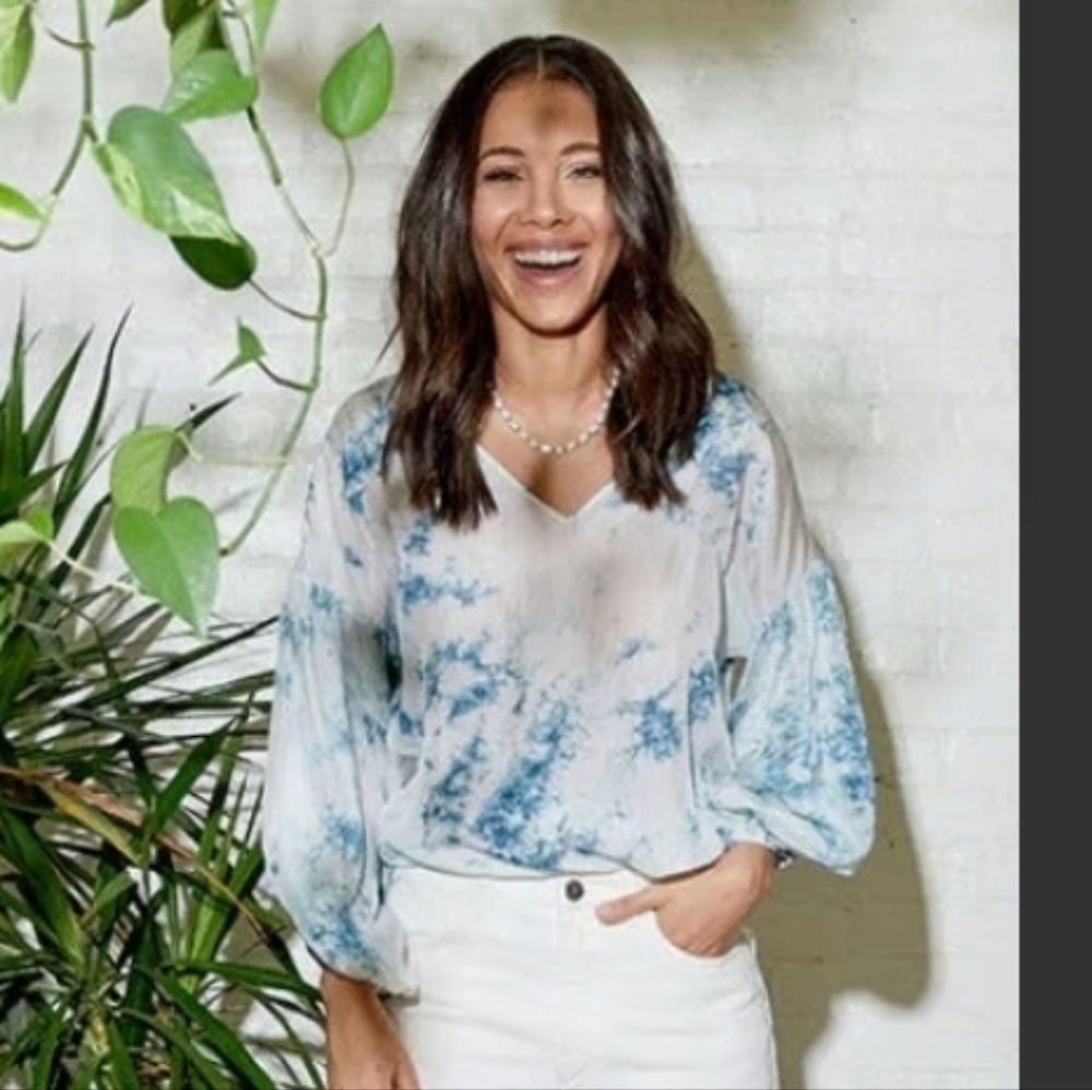 Elegant Sky Blue Tie-Dye Blouse